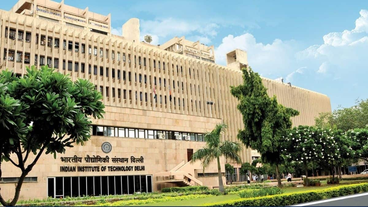 यह कोर्स वीकेंड पर लाइव, इंटरैक्टिव ऑनलाइन सत्रों के माध्यम से दिया जाएगा। (आधिकारिक वेबसाइट)